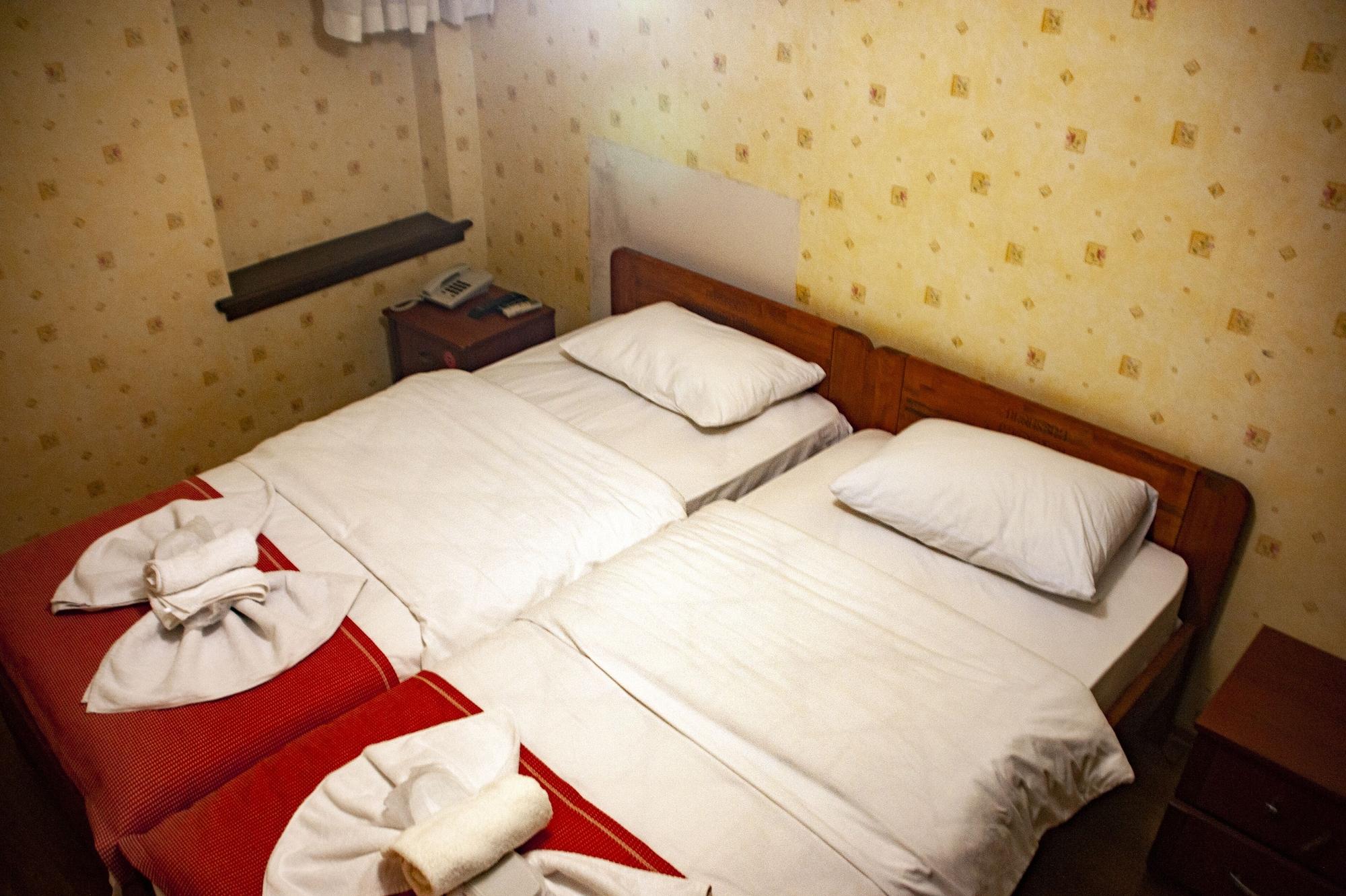 Istanbul Irish Hotel Buitenkant foto