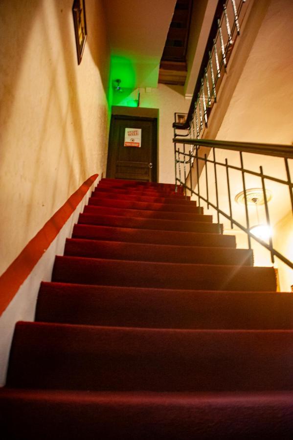 Istanbul Irish Hotel Buitenkant foto