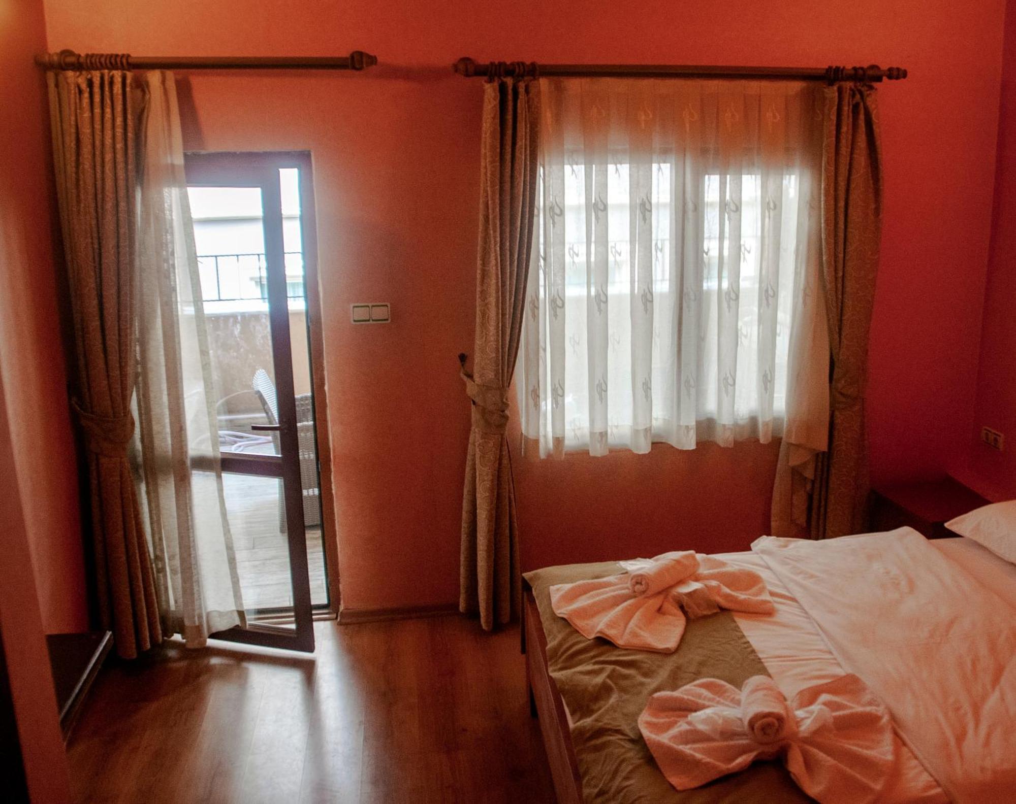 Istanbul Irish Hotel Buitenkant foto