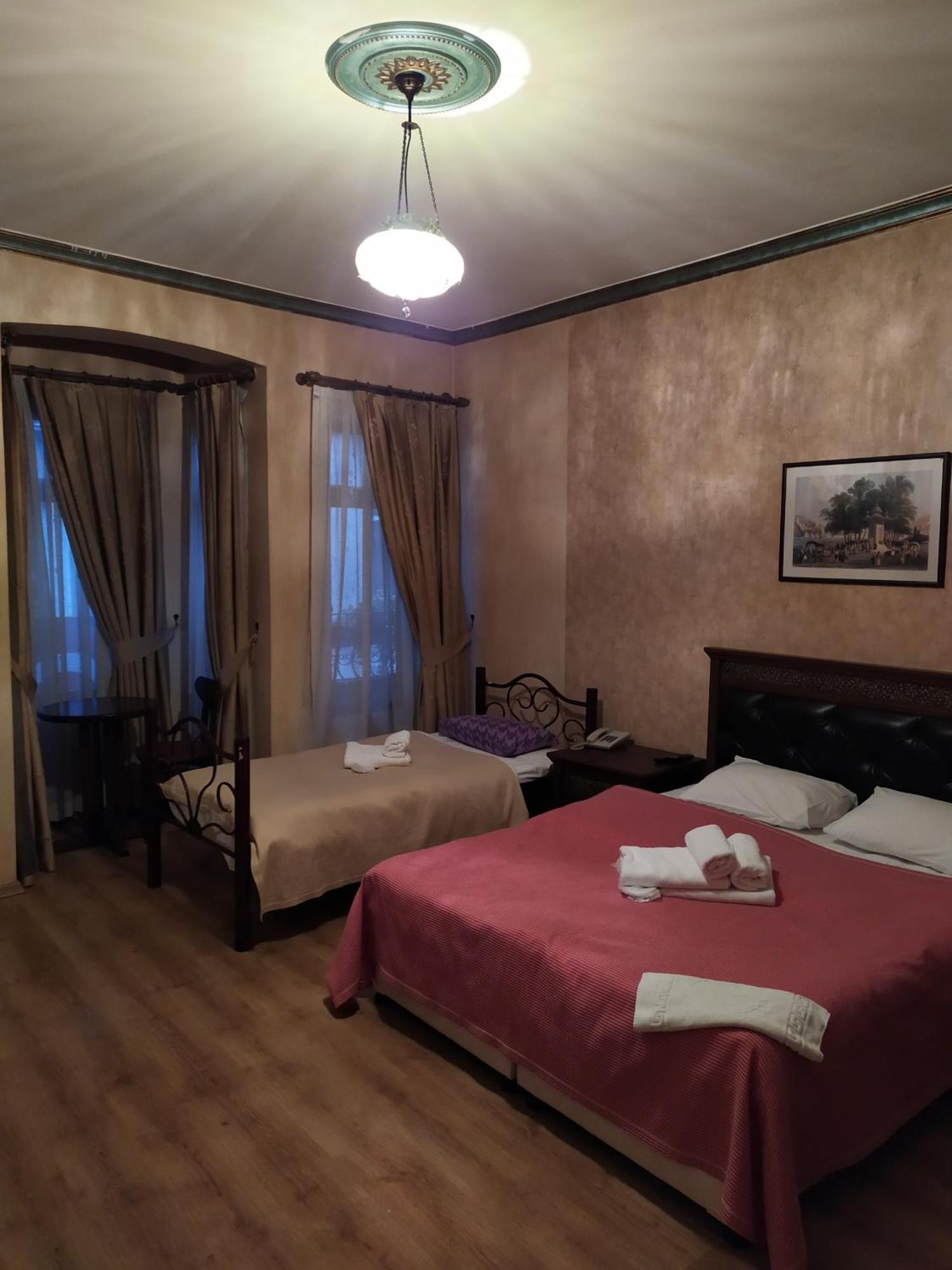 Istanbul Irish Hotel Buitenkant foto