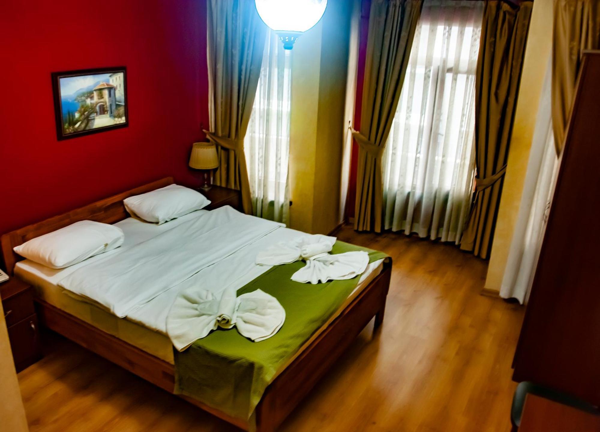 Istanbul Irish Hotel Buitenkant foto