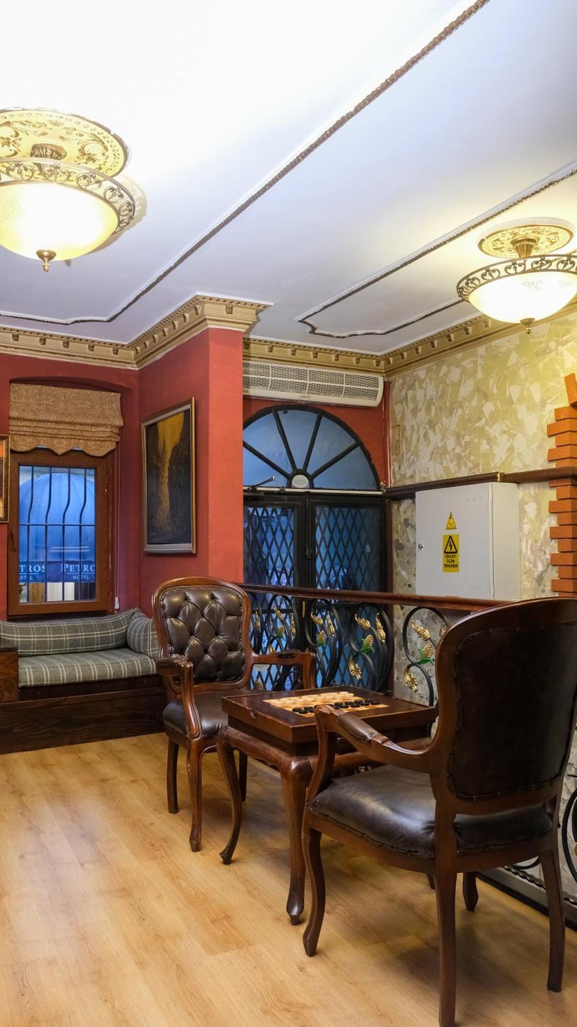 Istanbul Irish Hotel Buitenkant foto