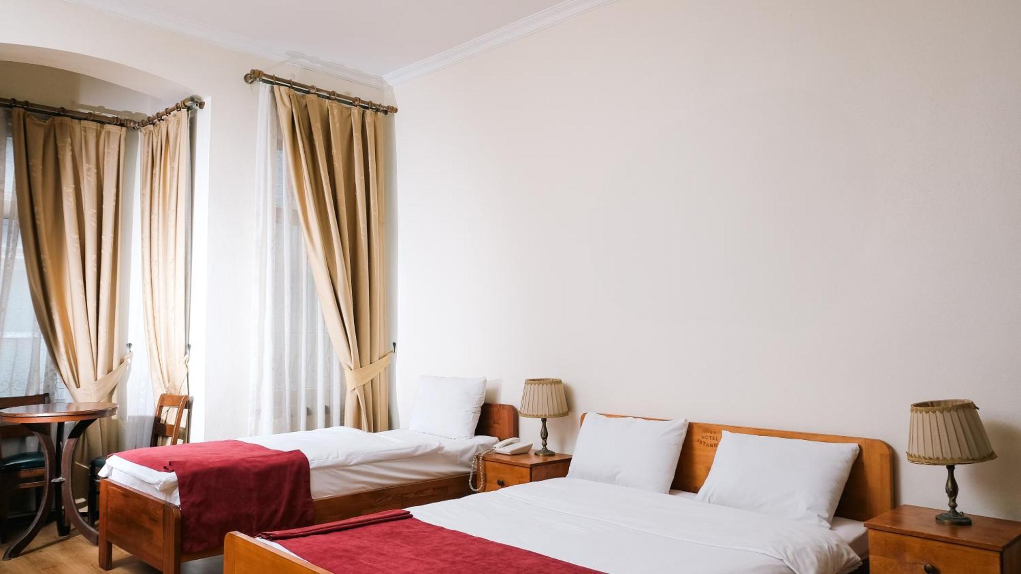 Istanbul Irish Hotel Buitenkant foto